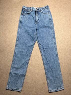 Wrangler Mom Fit High Rise Straight Leg Jeans Medium Wash 100% Cotton Denim